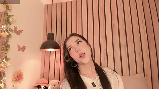 sofiesoft online show from January 14, 2026, 5:49 pm