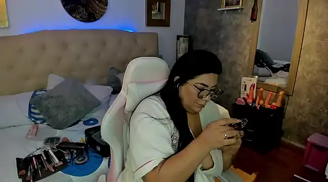 Daring  natasha  online show from February 1, 2025, 4:14 am
