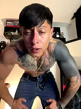 Snapshot of darmod chatting on October 9, 2025, 4:24 am darmod online show from October 9, 2025, 4:24 am