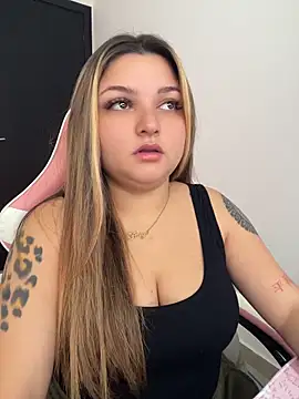 SweetPaige  online show from May 26, 2026, 12:14 pm