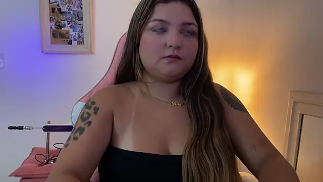 SweetPaige  online show from January 16, 2026, 4:44 pm