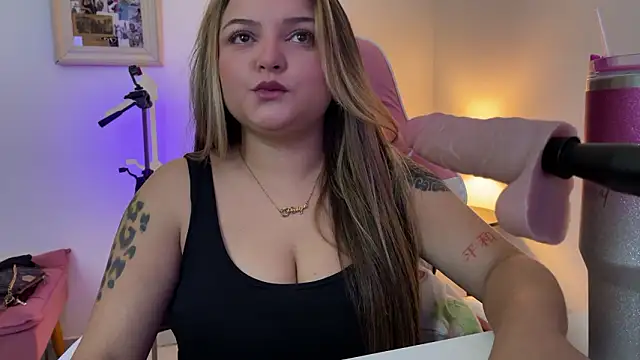 SweetPaige  online show from March 13, 2026, 12:32 pm