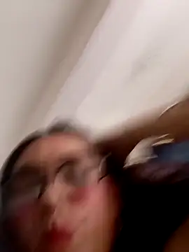 Snapshot of Celestte22 chatting on September 25, 2025, 8:37 pm Celestte22 online show from September 25, 2025, 8:37 pm