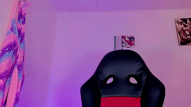 Snapshot of naomy__xx chatting on October 31, 2025, 3:14 am naomy  xx online show from October 31, 2025, 3:14 am