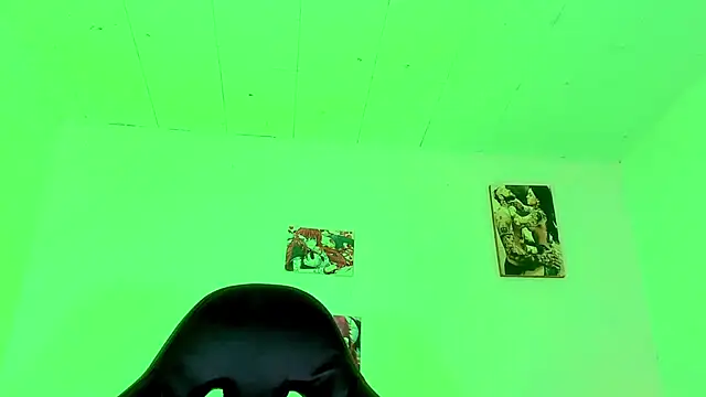 Snapshot of naomy__xx chatting on October 1, 2025, 3:11 am naomy  xx online show from October 1, 2025, 3:11 am