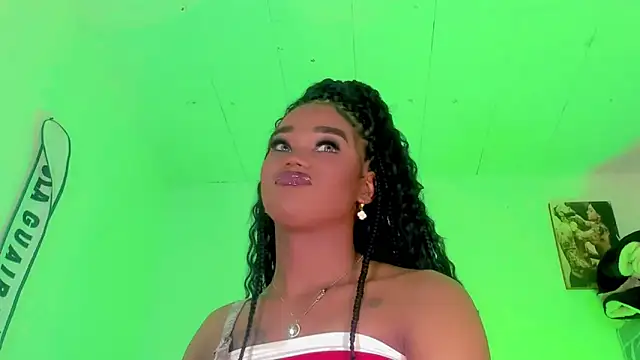 Snapshot of naomy__xx chatting on September 20, 2025, 2:49 am naomy  xx online show from September 20, 2025, 2:49 am