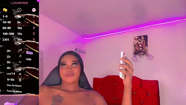 naomy  xx online show from February 12, 2025, 1:16 pm