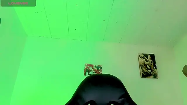 Snapshot of naomy__xx chatting on October 29, 2025, 3:05 am naomy  xx online show from October 29, 2025, 3:05 am