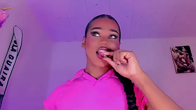 Snapshot of naomy__xx chatting on October 18, 2025, 2:57 am naomy  xx online show from October 18, 2025, 2:57 am