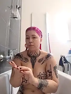 divine eve online show from October 3, 2025, 2:51 pm