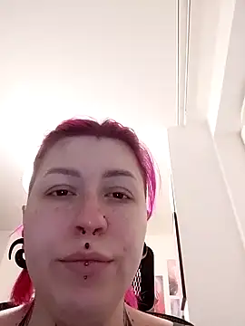divine eve online show from March 19, 2025, 6:01 pm