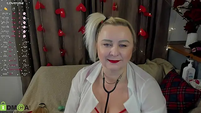 mira robinsonnn online show from February 17, 2025, 1:22 pm