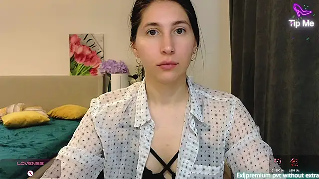 marrycolins online show from May 30, 2026, 3:02 am