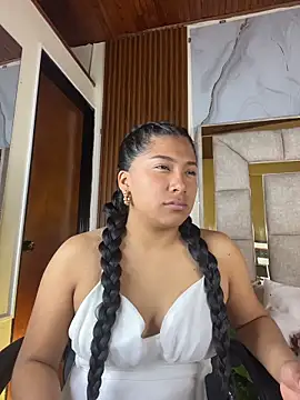 Snapshot of LinnaGardenia chatting on February 15, 2026, 3:00 pm LinnaGardenia online show from February 15, 2026, 3:00 pm