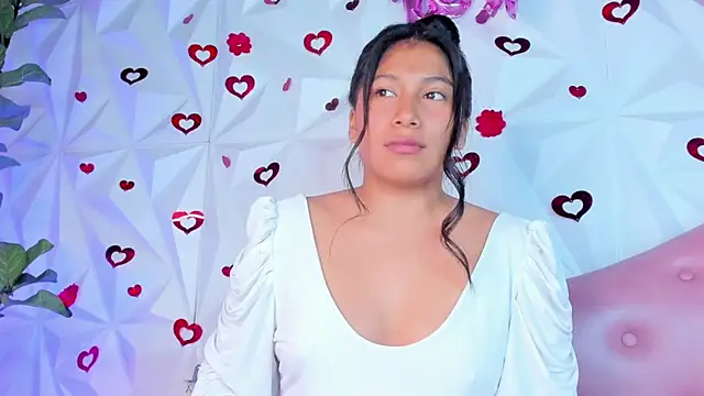 Snapshot of LinnaGardenia chatting on February 19, 2025, 4:55 pm LinnaGardenia online show from February 19, 2025, 4:55 pm