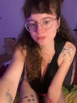 Snapshot of _foxygirl_ chatting on February 10, 2026, 4:50 pm foxygirl online show from February 10, 2026, 4:50 pm