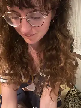  foxygirl  online show from May 14, 2026, 7:44 pm