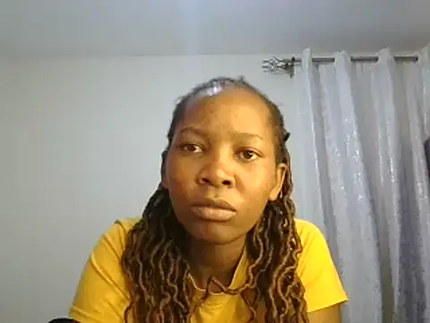 Petitiebooty online show from March 4, 2025, 11:29 am