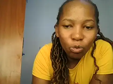 Petitiebooty online show from February 21, 2025, 4:29 am