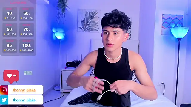Snapshot of Jhonny-Blake chatting on March 14, 2025, 9:00 pm Jhonny-Blake online show from March 14, 2025, 9:00 pm