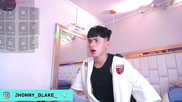 Snapshot of Jhonny-Blake chatting on February 4, 2025, 8:59 pm Jhonny-Blake online show from February 4, 2025, 8:59 pm