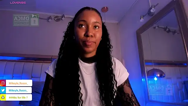 Mikeyla-Russo online show from September 19, 2025, 7:29 pm