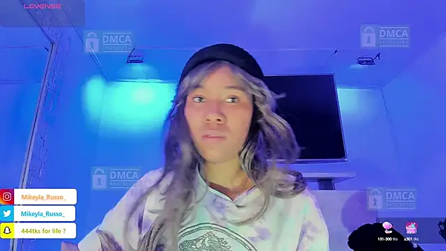 Mikeyla-Russo online show from October 4, 2025, 7:04 pm