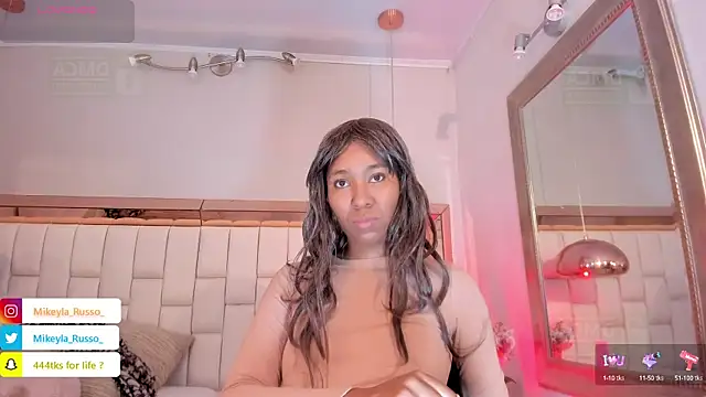 Mikeyla-Russo online show from September 25, 2025, 7:09 pm