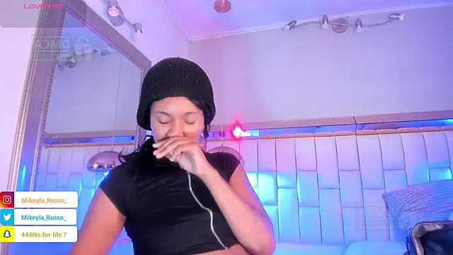 Mikeyla-Russo online show from September 18, 2025, 7:17 pm