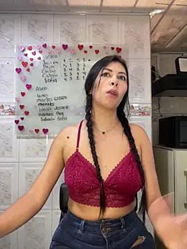 Alanna atm  online show from February 11, 2025, 4:13 pm