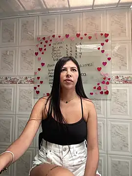 Alanna atm  online show from February 4, 2025, 3:26 pm
