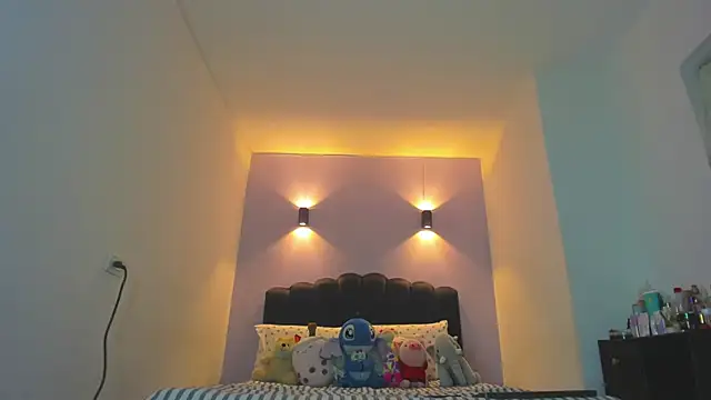 Sofia Clauss  online show from February 19, 2026, 3:47 am