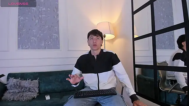 AlessandroDybala online show from October 7, 2025, 12:17 pm