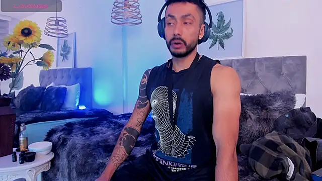 Snapshot of Tom_cooper_ chatting on September 27, 2025, 1:06 pm Tom cooper  online show from September 27, 2025, 1:06 pm