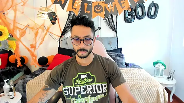 Snapshot of Tom_cooper_ chatting on October 30, 2025, 1:31 pm Tom cooper  online show from October 30, 2025, 1:31 pm