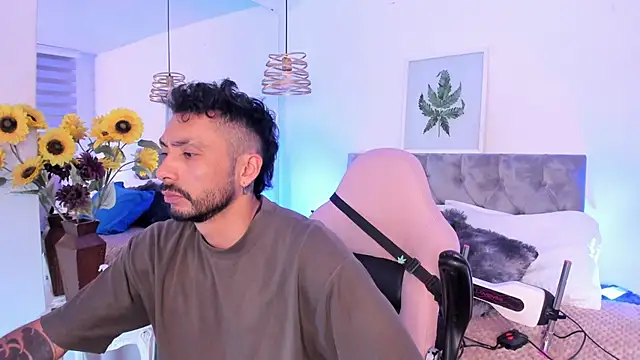 Snapshot of Tom_cooper_ chatting on September 26, 2025, 12:12 pm Tom cooper  online show from September 26, 2025, 12:12 pm