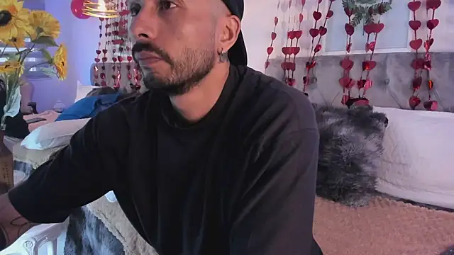 Snapshot of Tom_cooper_ chatting on September 18, 2025, 11:57 am Tom cooper  online show from September 18, 2025, 11:57 am