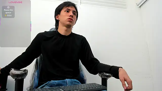 JeanRam18 online show from October 30, 2025, 6:27 pm