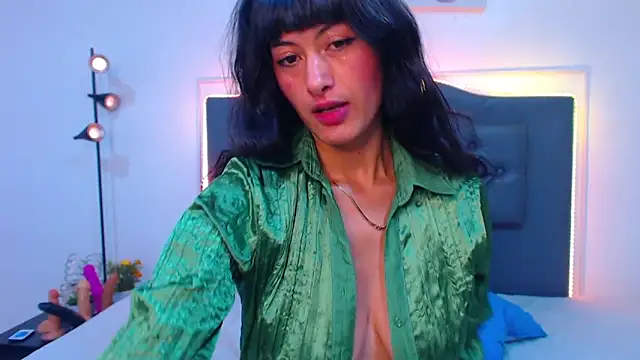 candy lux  online show from May 10, 2026, 2:41 pm