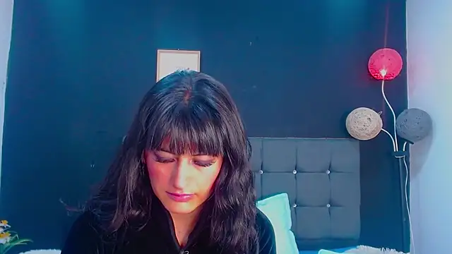 Snapshot of candy_lux_ chatting on October 24, 2025, 7:57 pm candy lux online show from October 24, 2025, 7:57 pm