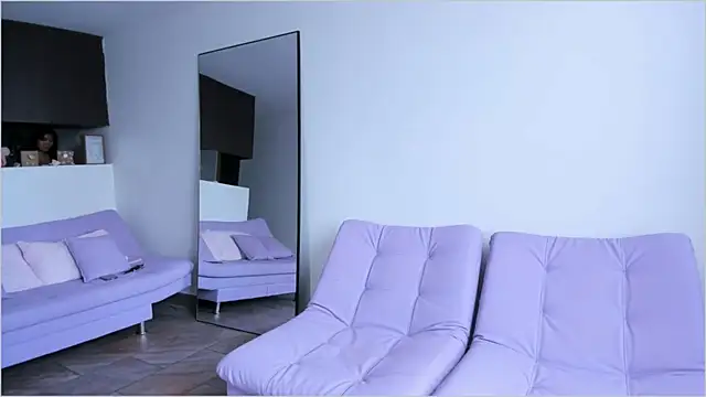 Lauren A online show from September 17, 2025, 3:36 pm