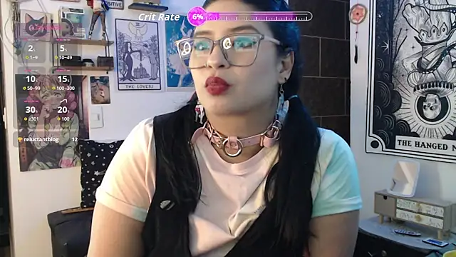 Snapshot of mollyshake1 chatting on October 21, 2025, 4:34 am mollyshake1 online show from October 21, 2025, 4:34 am