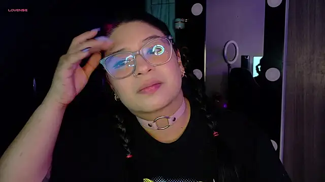mollyshake1 online show from May 15, 2026, 4:10 am
