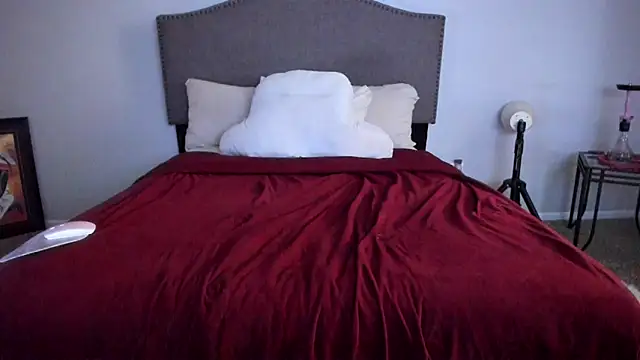 Snapshot of yiauana chatting on October 13, 2025, 6:04 am yiauana online show from October 13, 2025, 6:04 am