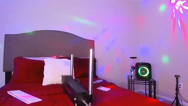 yiauana online show from December 1, 2025, 3:35 pm