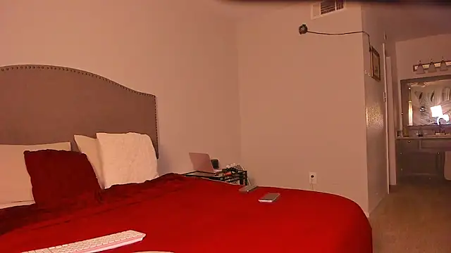 yiauana online show from March 5, 2026, 10:12 am