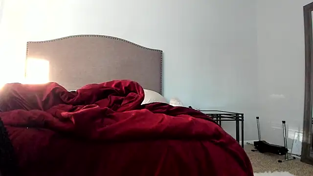 Snapshot of yiauana chatting on September 27, 2025, 1:06 pm yiauana online show from September 27, 2025, 1:06 pm