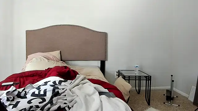 Snapshot of yiauana chatting on September 30, 2025, 3:51 pm yiauana online show from September 30, 2025, 3:51 pm