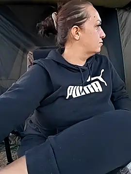 Snapshot of AvaLloyd chatting on September 21, 2025, 5:01 am AvaLloyd online show from September 21, 2025, 5:01 am