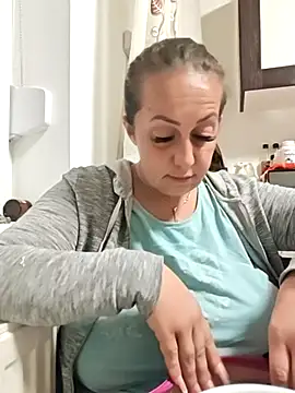 Snapshot of AvaLloyd chatting on September 26, 2025, 12:39 am AvaLloyd online show from September 26, 2025, 12:39 am